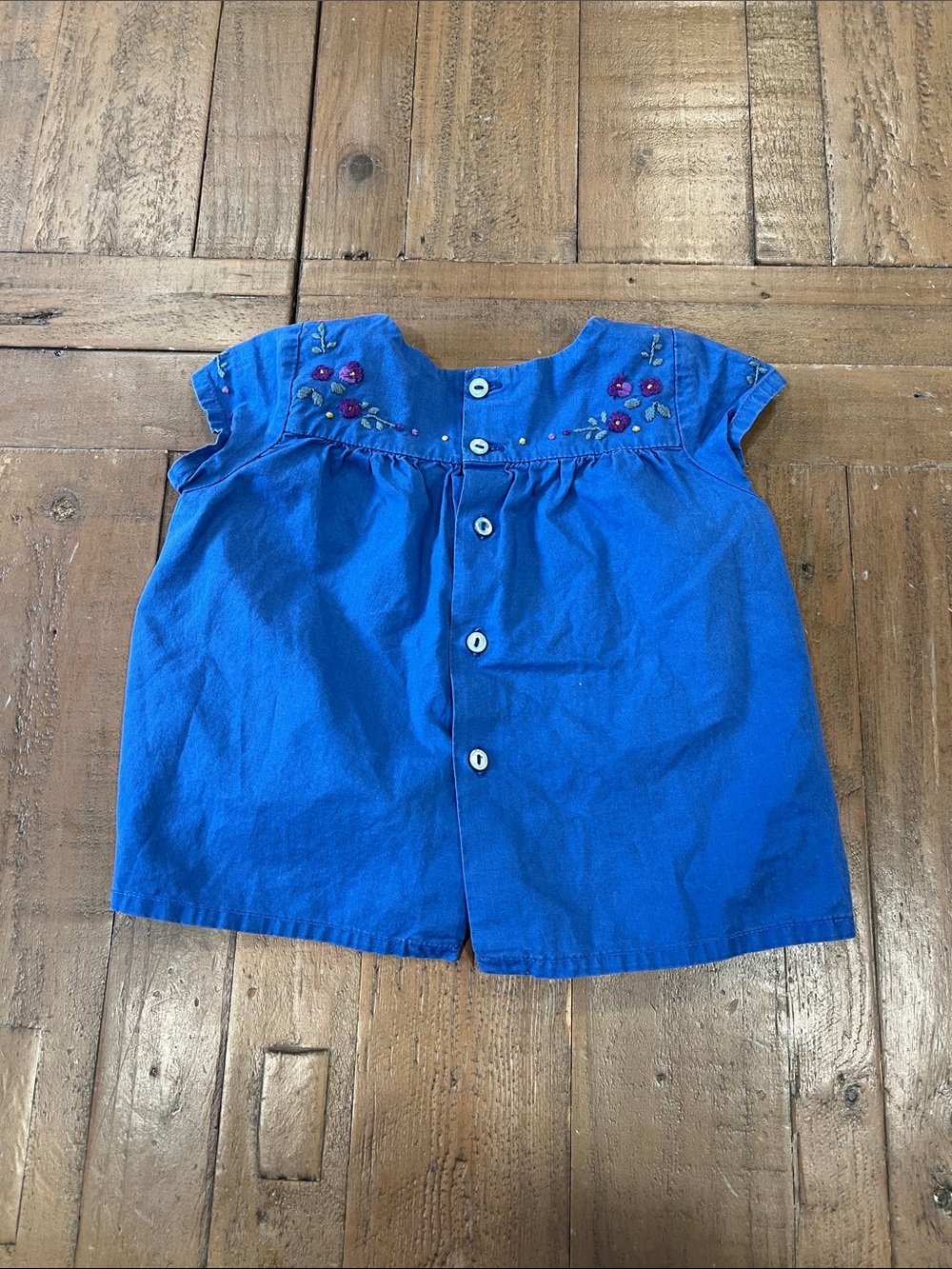 Bonpoint blue floral embroidered top girls 12 months - Picture 5 of 5